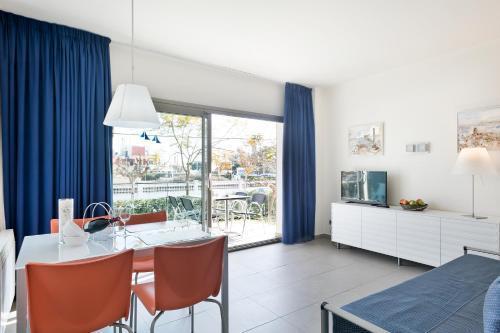 Apartamentos Castellmar Castelldefels Exterior photo